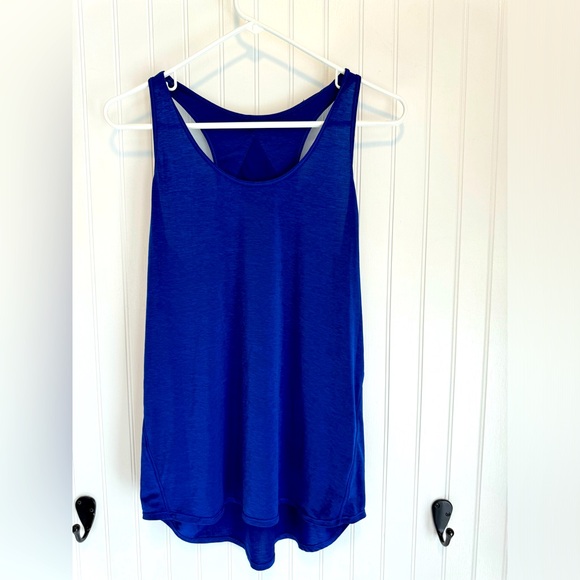 Women's work out tank, navy. Size medium. - Picture 1 of 2